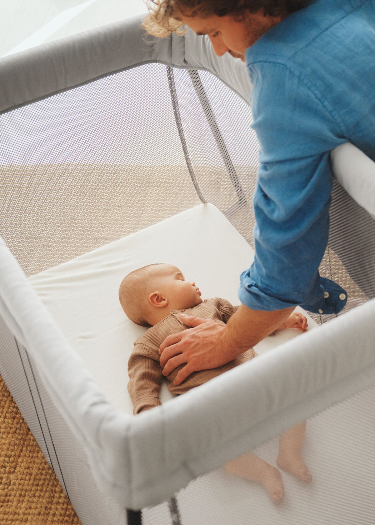 Travel Crib Light