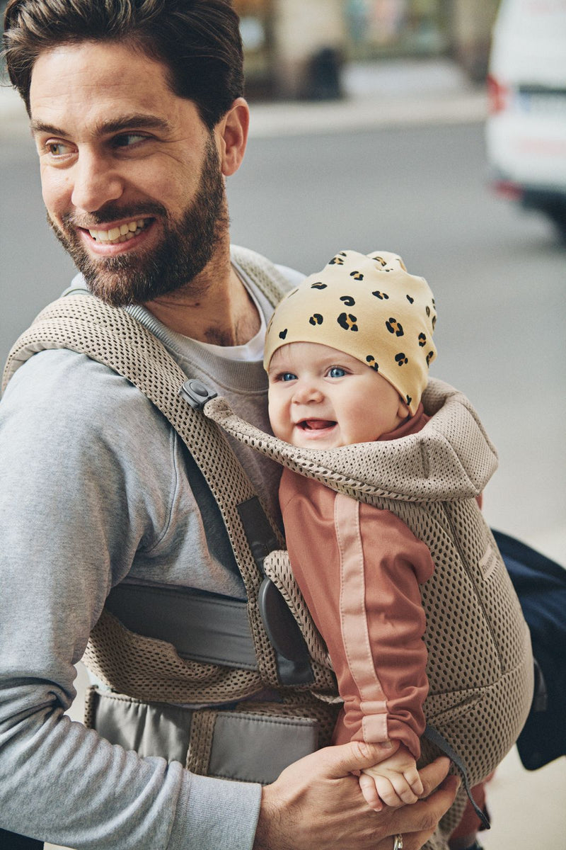 Baby Carrier Move