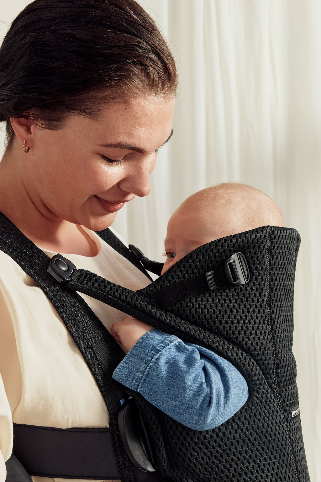 Baby Carrier Move